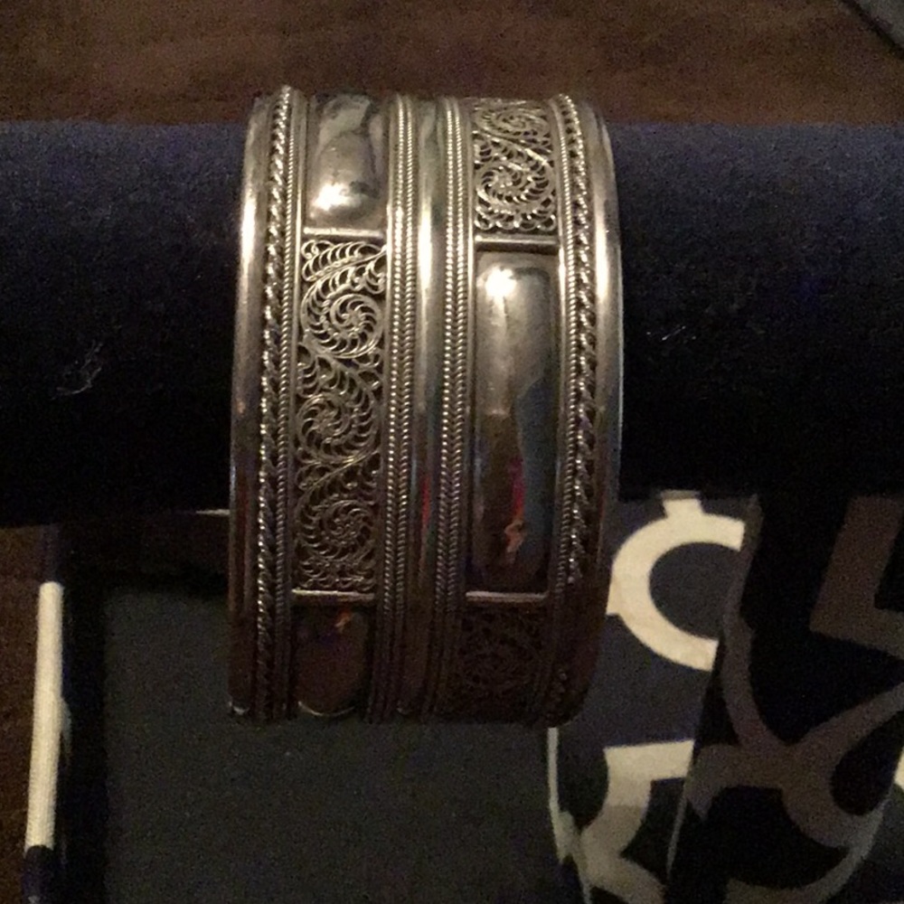 Gorgeous Solid Sterling Silver Cuff Bracelet - image 4